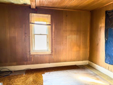 Tiny photo for 5612 E Remus Road, Mt Pleasant, MI 48858 (MLS # 1942484)