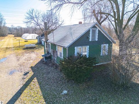 Tiny photo for 5612 E Remus Road, Mt Pleasant, MI 48858 (MLS # 1942484)