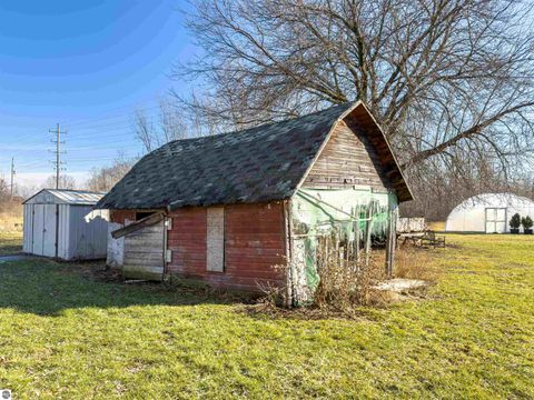 Tiny photo for 5612 E Remus Road, Mt Pleasant, MI 48858 (MLS # 1942484)