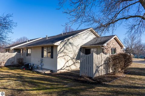 Tiny photo for 620 Cherrywood Lane, Mt Pleasant, MI 48858 (MLS # 1942798)