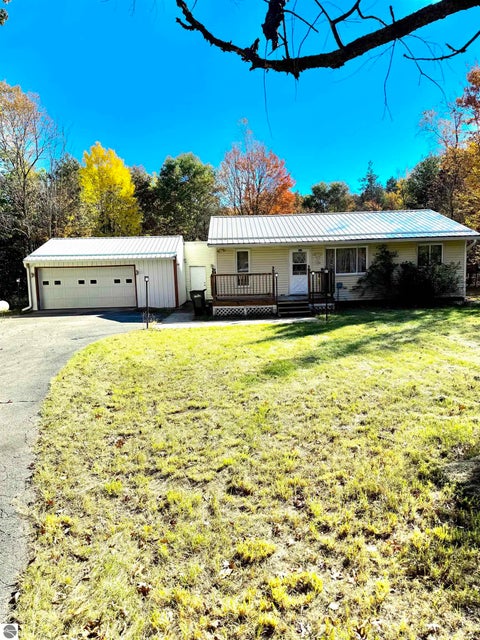 Photo of 4611 S Dickerson Road, Lake City, MI 49651 (MLS # 1951584)