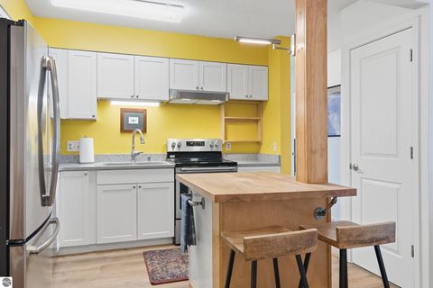 Tiny photo for 721 Indian Trail Boulevard #21, Traverse City, MI 49686 (MLS # 1942663)