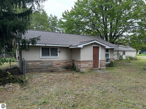 Photo of 606 George ST, Kalkaska, MI 49646 (MLS # 1951751)