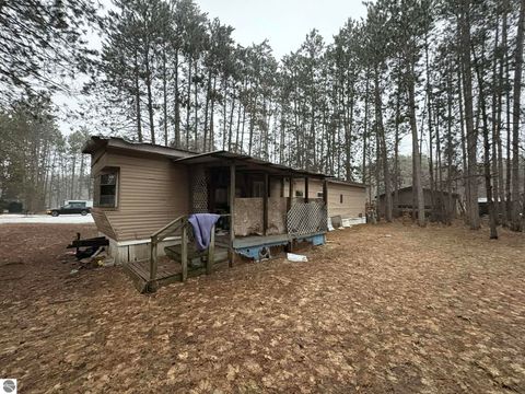 Tiny photo for 3537 Glorianne Drive, Traverse City, MI 49685 (MLS # 1942879)