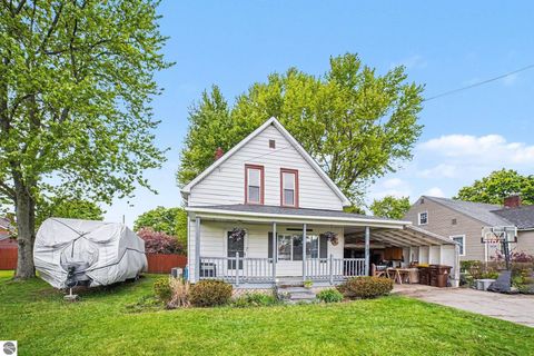 Tiny photo for 707 N Republic Avenue, Alma, MI 48801 (MLS # 1945107)