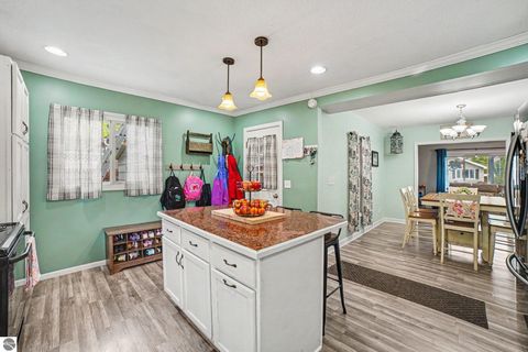 Tiny photo for 707 N Republic Avenue, Alma, MI 48801 (MLS # 1945107)