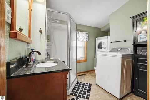 Tiny photo for 707 N Republic Avenue, Alma, MI 48801 (MLS # 1945107)