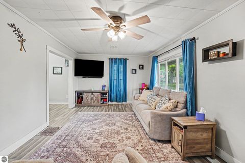 Tiny photo for 707 N Republic Avenue, Alma, MI 48801 (MLS # 1945107)