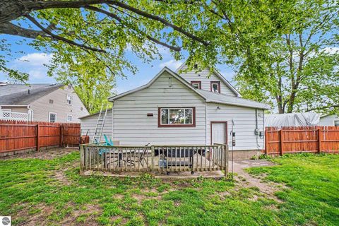Tiny photo for 707 N Republic Avenue, Alma, MI 48801 (MLS # 1945107)