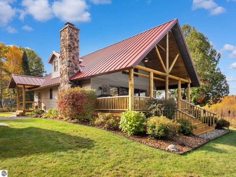 Tiny photo for 15202 Circle Drive, Ocqueoc, MI 49759 (MLS # 1945370)
