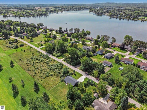Tiny photo for 1009 Par Drive, Lake Isabella, MI 48893 (MLS # 1950549)