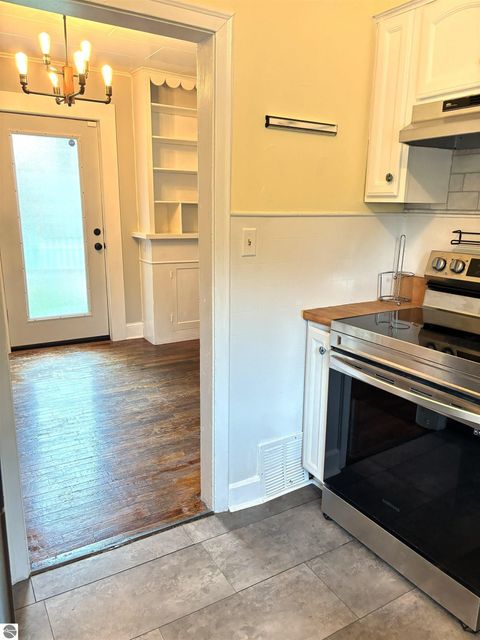 Tiny photo for 518 S Kinney, Mt Pleasant, MI 48858 (MLS # 1945676)