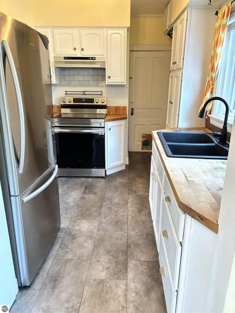 Tiny photo for 518 S Kinney, Mt Pleasant, MI 48858 (MLS # 1945676)