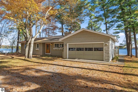 Tiny photo for 620 Lakewood Road, Traverse City, MI 49685 (MLS # 1951952)