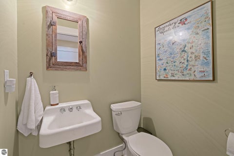 Tiny photo for 620 Lakewood Road, Traverse City, MI 49685 (MLS # 1951952)