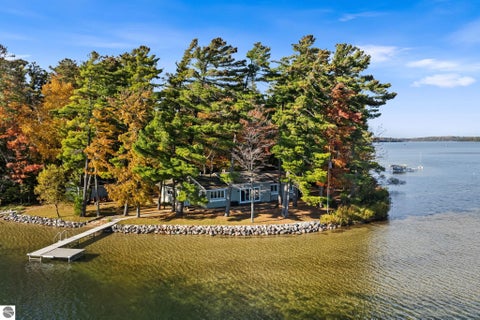 Tiny photo for 620 Lakewood Road, Traverse City, MI 49685 (MLS # 1951952)