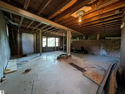 Tiny photo for 254 N Penn Avenue, Mecosta, MI 49332 (MLS # 1947887)