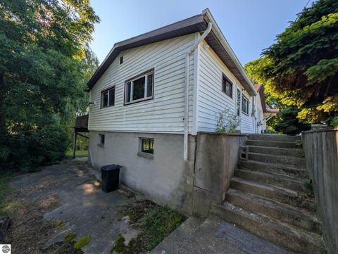 Tiny photo for 254 N Penn Avenue, Mecosta, MI 49332 (MLS # 1947887)
