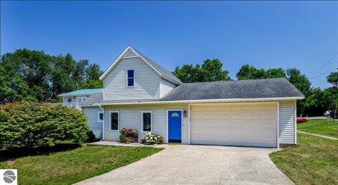 Photo of 323 Benzie Court, Beulah, MI 49617 (MLS # 1947176)