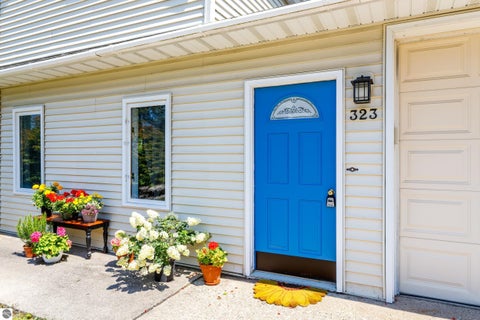 Tiny photo for 323 Benzie Court, Beulah, MI 49617 (MLS # 1947176)
