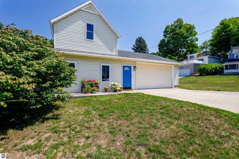 Tiny photo for 323 Benzie Court, Beulah, MI 49617 (MLS # 1947176)