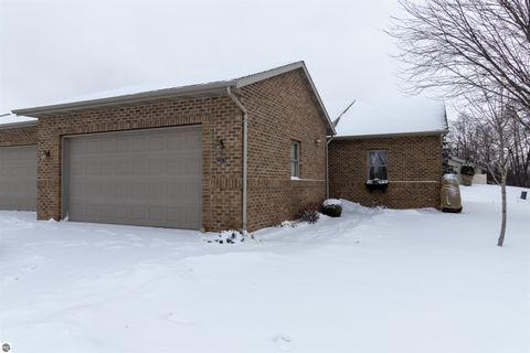 Photo of 2730 Eland Court, Mt Pleasant, MI 48858 (MLS # 1941846)