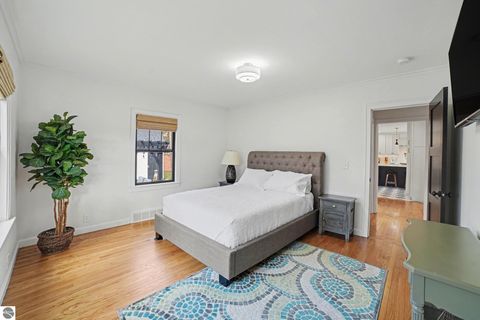 Tiny photo for 814 S Kinney Avenue, Mt Pleasant, MI 48858 (MLS # 1943575)