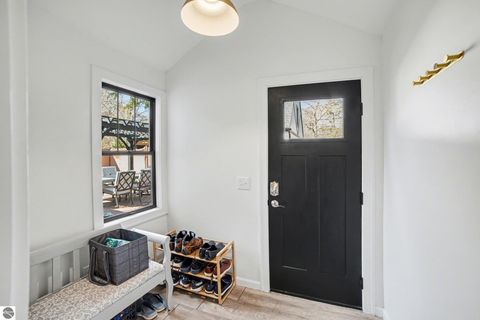 Tiny photo for 814 S Kinney Avenue, Mt Pleasant, MI 48858 (MLS # 1943575)