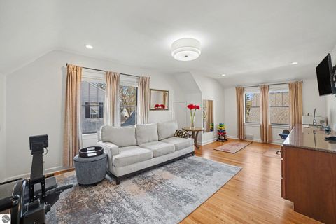 Tiny photo for 814 S Kinney Avenue, Mt Pleasant, MI 48858 (MLS # 1943575)