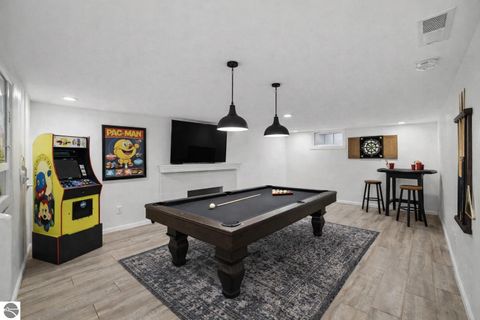 Tiny photo for 814 S Kinney Avenue, Mt Pleasant, MI 48858 (MLS # 1943575)