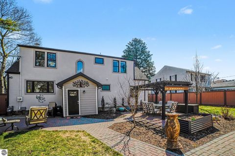 Tiny photo for 814 S Kinney Avenue, Mt Pleasant, MI 48858 (MLS # 1943575)