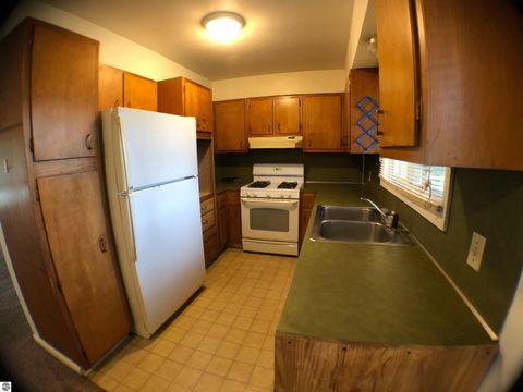 Tiny photo for 1909 Stockman, Mt Pleasant, MI 48858 (MLS # 1942967)