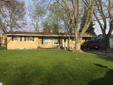 Photo of 1909 Stockman, Mt Pleasant, MI 48858 (MLS # 1942967)