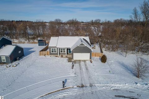 Tiny photo for 258 Ruby Court, Alma, MI 48801 (MLS # 1941098)
