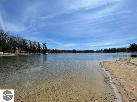 Tiny photo for 722 Bungo Lake Road, Harrison, MI 48625 (MLS # 1949420)