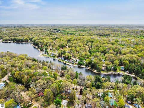 Tiny photo for 722 Bungo Lake Road, Harrison, MI 48625 (MLS # 1949420)