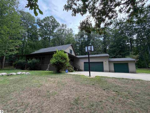 Tiny photo for 722 Bungo Lake Road, Harrison, MI 48625 (MLS # 1949420)