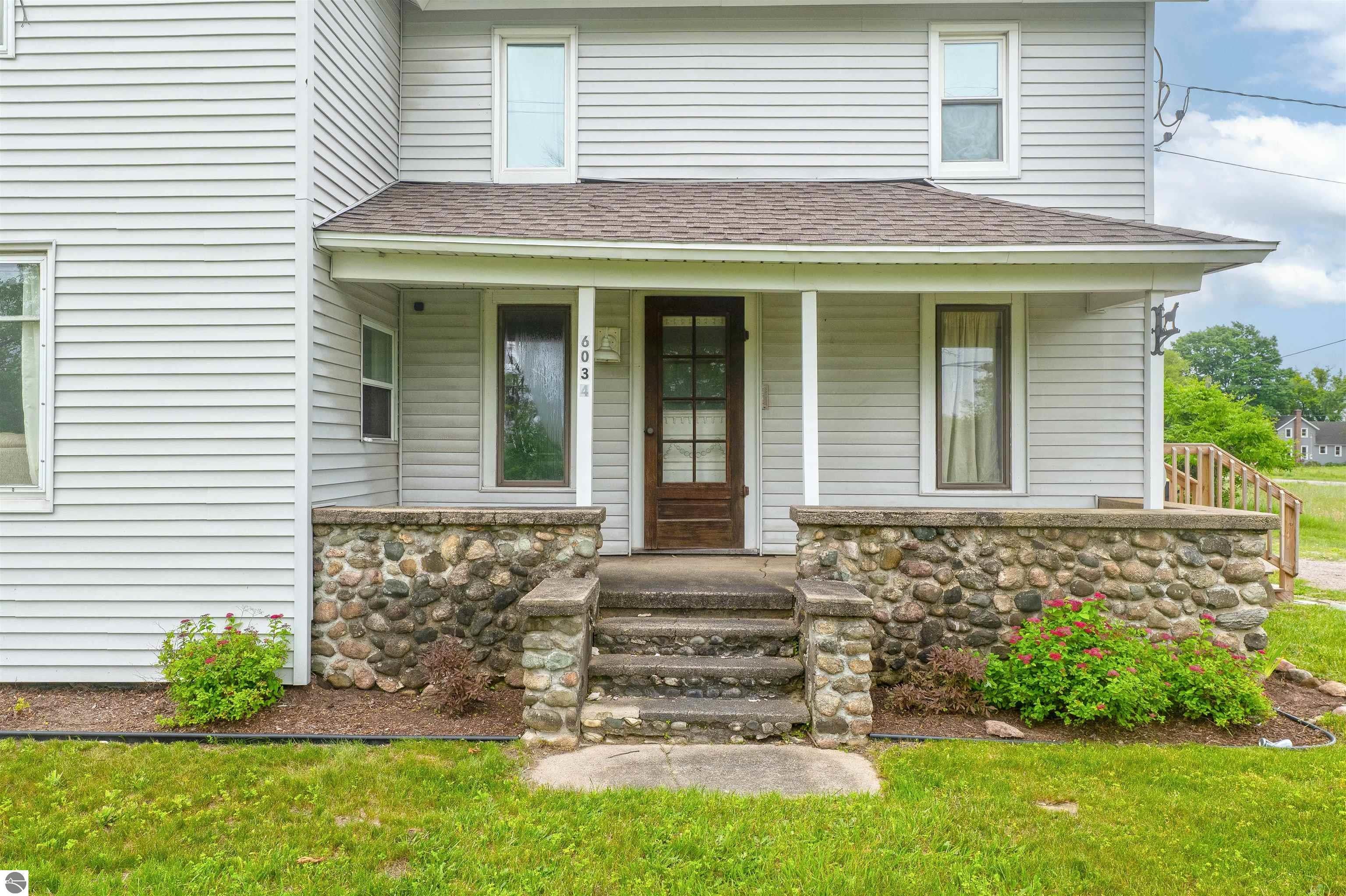 6034 Bates Road - Photo 2