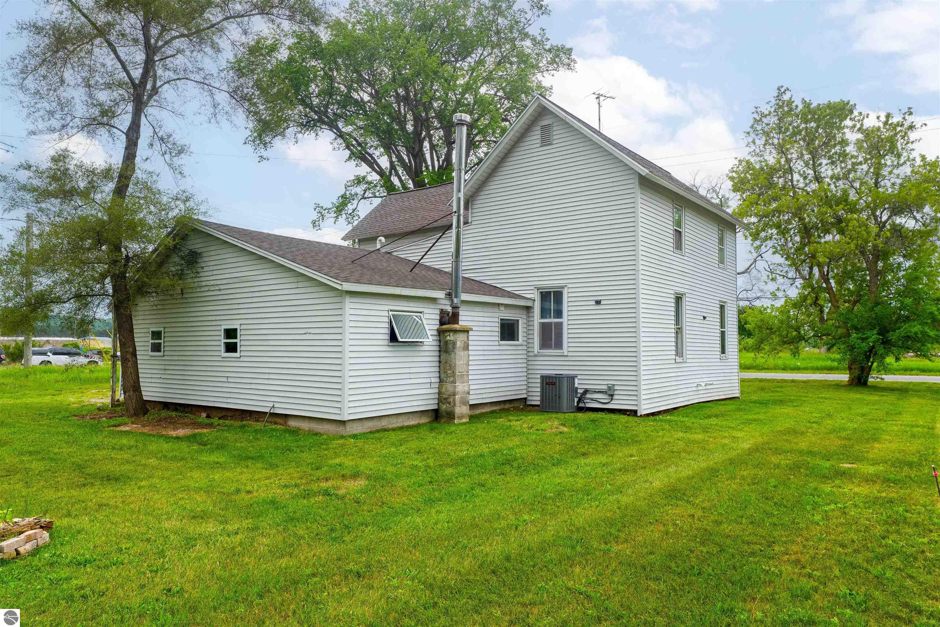 6034 Bates Road - Photo 3