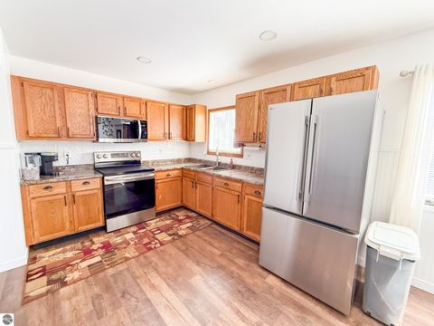 Tiny photo for 402 Sheffield Drive, Roscommon, MI 48653 (MLS # 1943589)