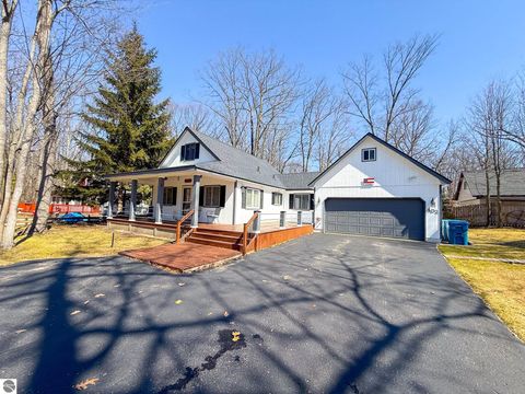 Tiny photo for 402 Sheffield Drive, Roscommon, MI 48653 (MLS # 1943589)