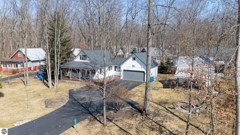 Tiny photo for 402 Sheffield Drive, Roscommon, MI 48653 (MLS # 1943589)