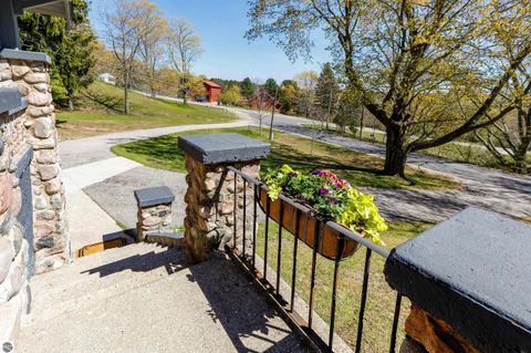 Tiny photo for 925 Beech Street, Frankfort, MI 49635 (MLS # 1945089)