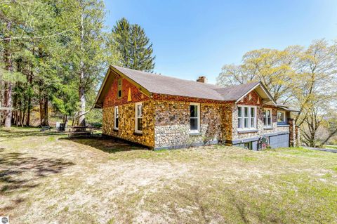 Tiny photo for 925 Beech Street, Frankfort, MI 49635 (MLS # 1945089)