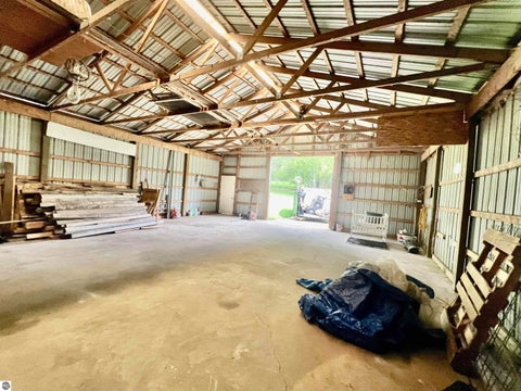 Tiny photo for 691 N Duffield Road, Sumner, MI 48889 (MLS # 1951025)
