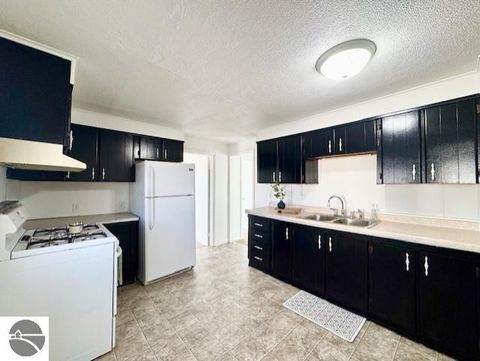 Tiny photo for 348 N Grover Avenue, Alma, MI 48801 (MLS # 1942959)