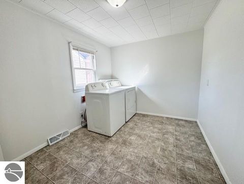 Tiny photo for 348 N Grover Avenue, Alma, MI 48801 (MLS # 1942959)