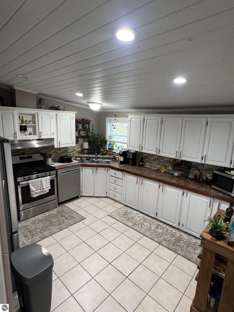 Tiny photo for 6715 Shanty Creek Road, Bellaire, MI 49615 (MLS # 1944329)