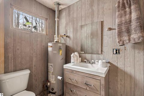 Tiny photo for 13544 Aylsworth Road, Beulah, MI 49617 (MLS # 1942790)