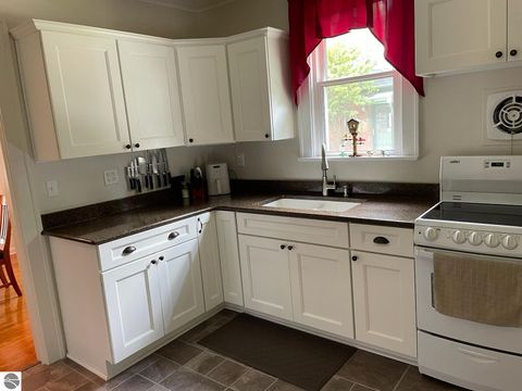 Tiny photo for 908 S Fancher Street, Mt Pleasant, MI 48858 (MLS # 1946991)